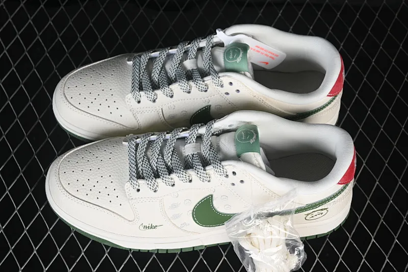 All Categories Nk SB Dunk Series Nk SB Dunk Low High-end Customized Low-top Shoes Nike SB Dunk Low Ghostface Collaboration Milky White Matcha Green High-end Customized Low-top Casual Shoes DS6608-018
